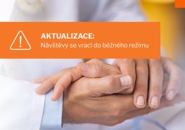 Návštěvy v nemocnicích se vrací do běžného režimu