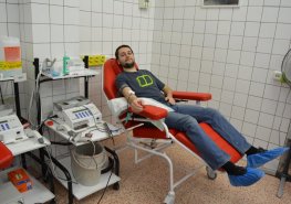 Kdo miluje, daruje krev 2016