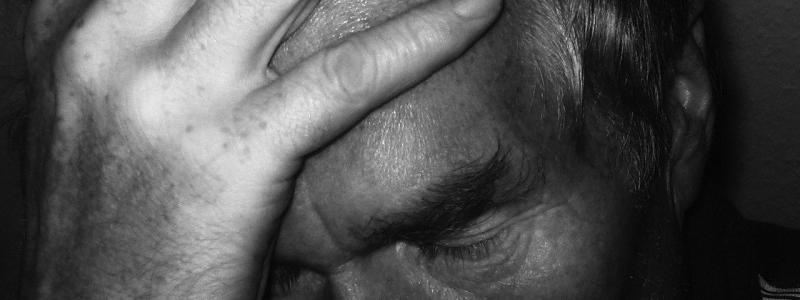 Závrať dokáže lékař vyřešit během pár minut, může být ale i příznakem mozkové příhody