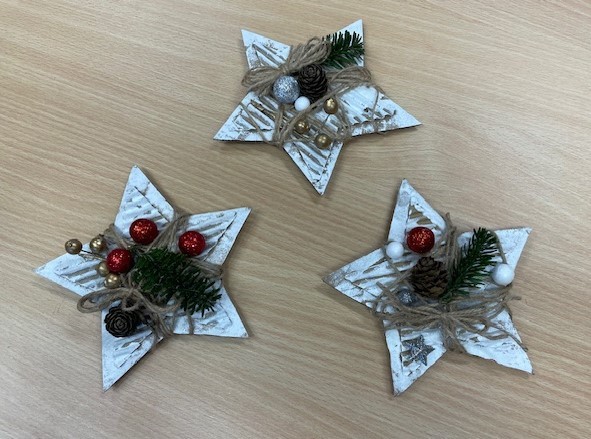 I STONAT SE DÁ S ÚSMĚVEM aneb prosinec 2025 na dětském oddělení